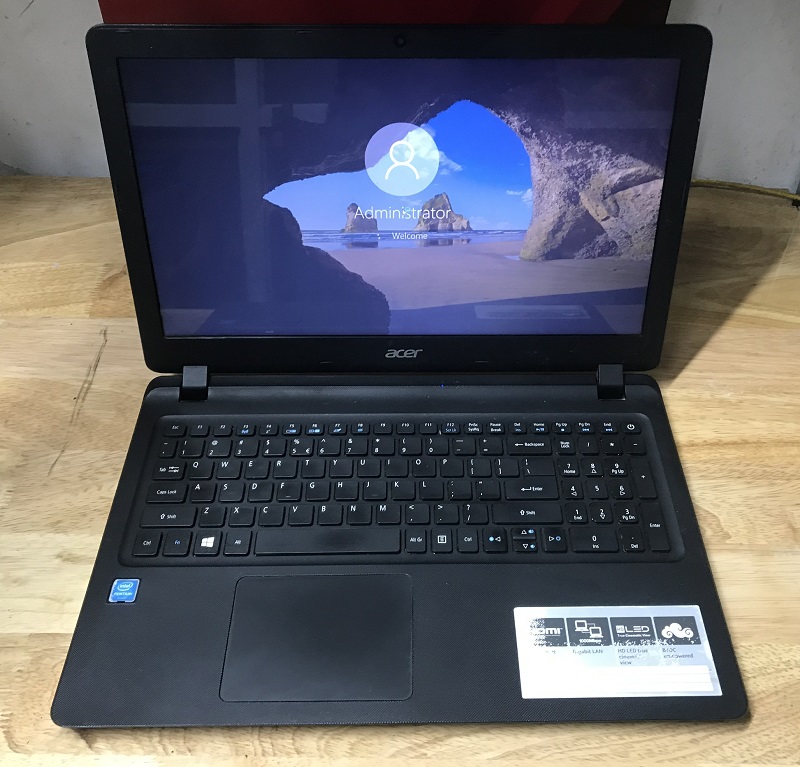 Acer Aspire ES1-533 Pentium N4200/4GB/500GB
